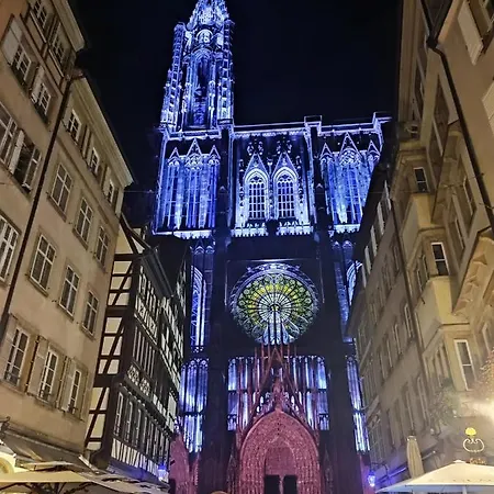 3 Pieces A 10 Minutes Du Celebre Marche De Noel De Strasbourg
