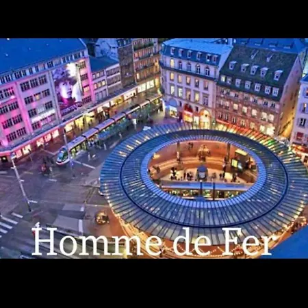 3 Pieces A 10 Minutes Du Celebre Marche De Noel De Strasbourg Apartmán *