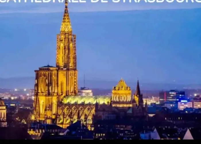 3 Pieces A 10 Minutes Du Celebre Marche De Noel De Strasbourg *